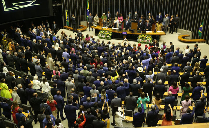Lei aprovada em Brasília, aumenta o número de deputados para 531