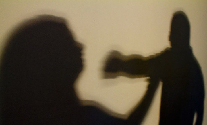 Agressor de mulher terá que pagar todas as despesas. Lei será aprovada.