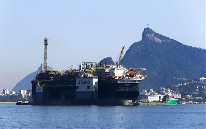 Petrobras produz 2,7 milhões de barris de petróleo e gás