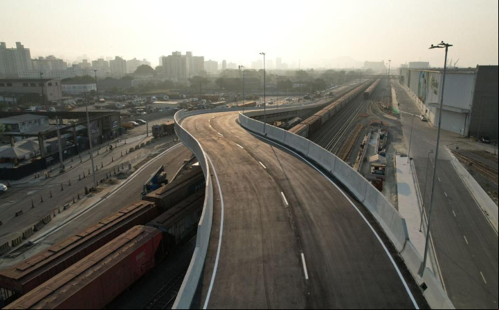 Porto de Santos entrega viaduto e pista de R$ 139 milhões para melhorar tráfego
