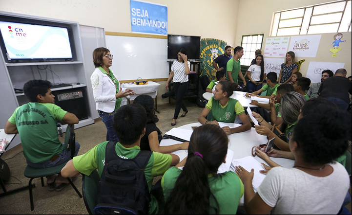 Professor tem orgulho da profissão, revela pesquisa 