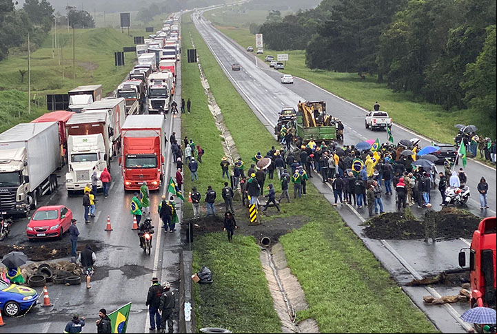 Caminhoneiros do Brasil: 54% querem abandonar a profissão